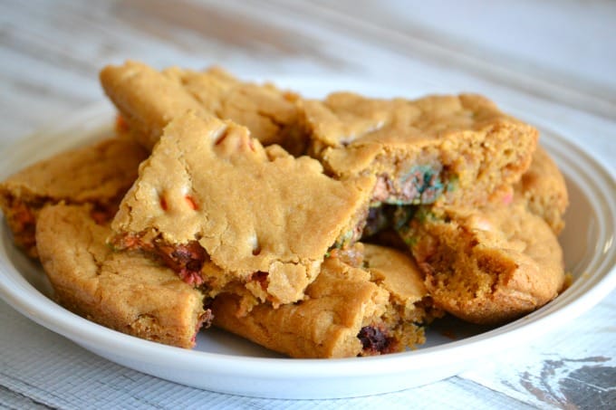 M&M's® Crispy Rainbow Blondies