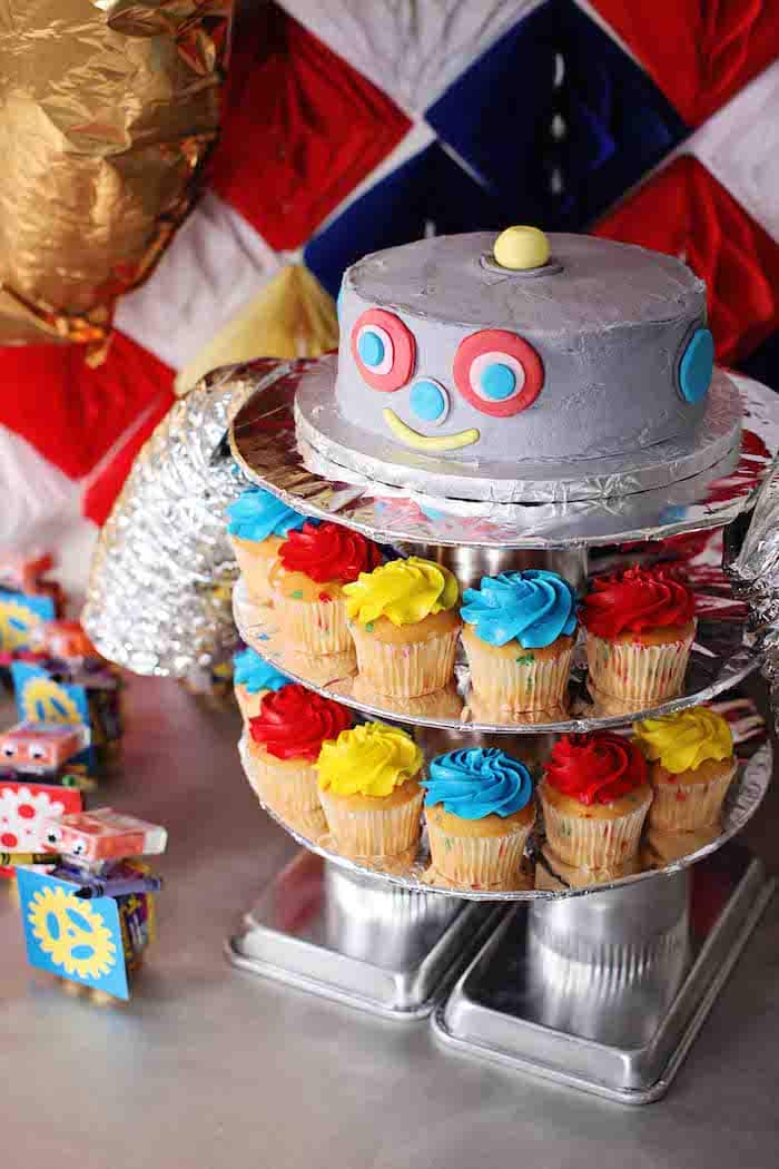 robot cake stand