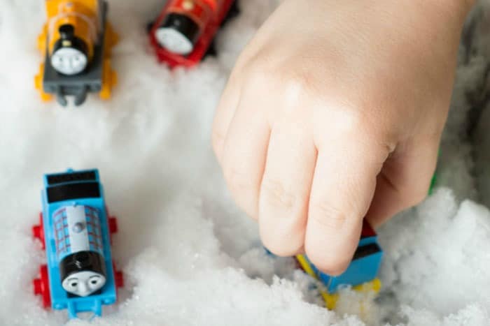 Indoor Sensorische Aktivitäten mit Schnee