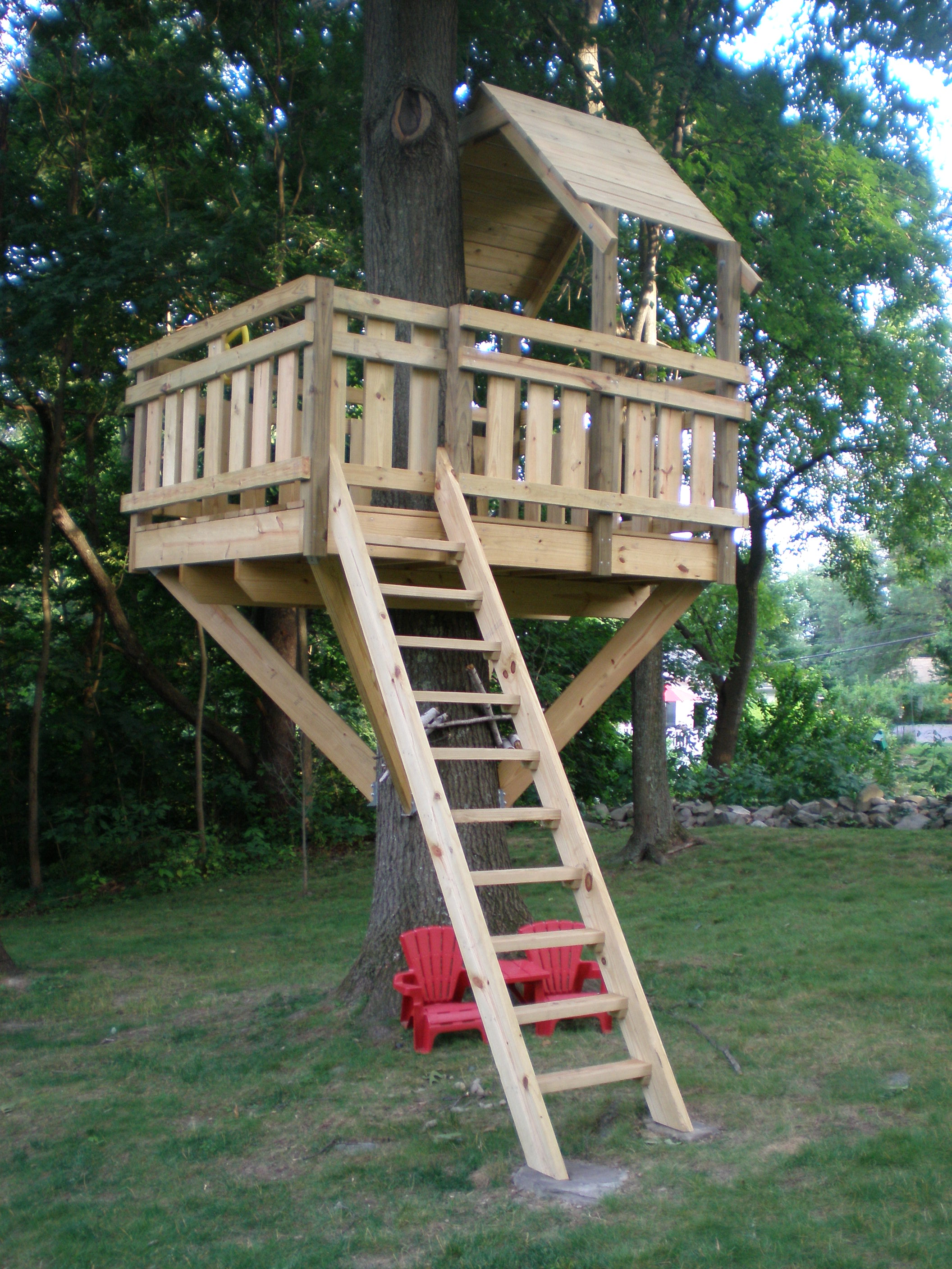 13 Tree Houses Your Kids Will BEG You To Build Glue Sticks And Gumdrops