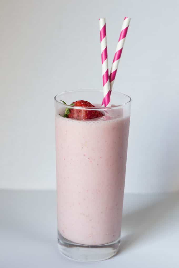 Kid-Friendly and Healthy Strawberry Pineapple Smoothie