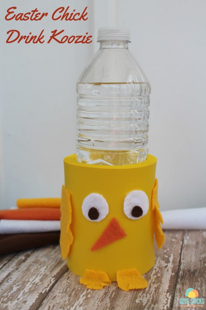 Fun Easter kids craft - a yellow chick drink koozie!