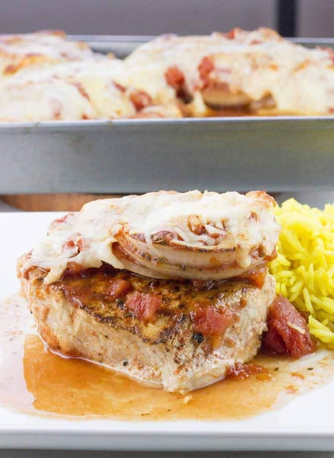 pork chops in tomato sauce