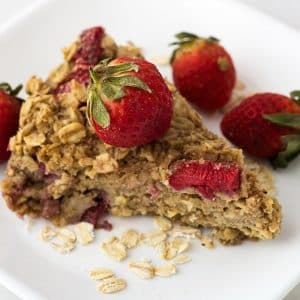 baked strawberry oatmeal easy breakfast