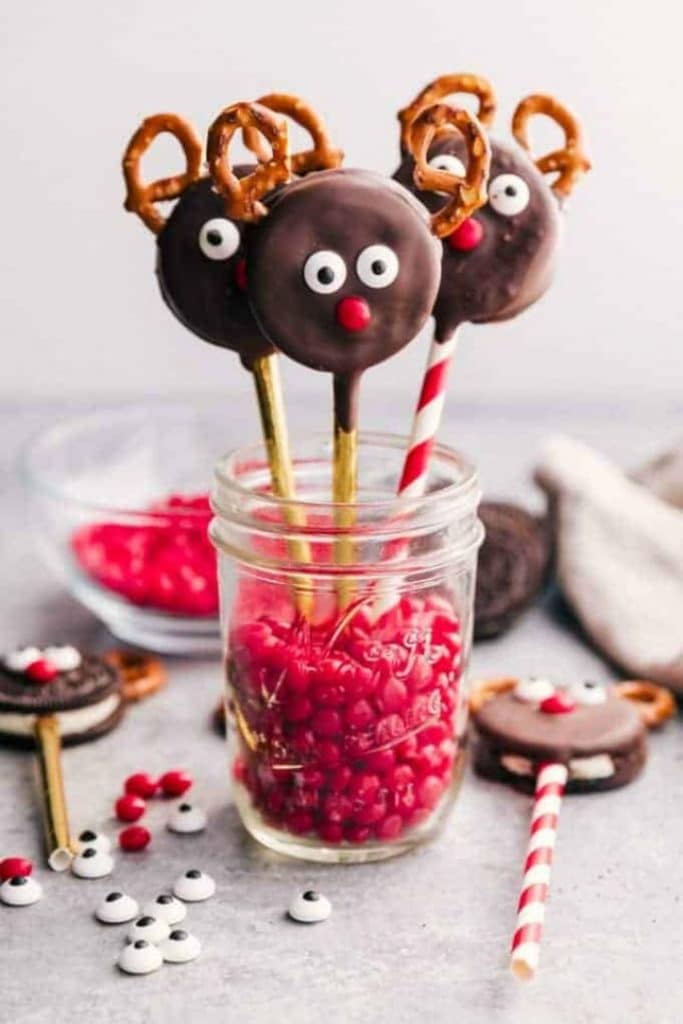 chocolate covered oreo reindeer