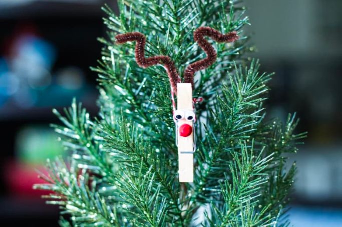 clothespin reindeer ornament
