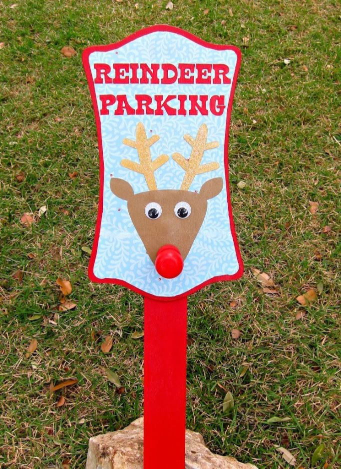 light up reindeer lawn sign