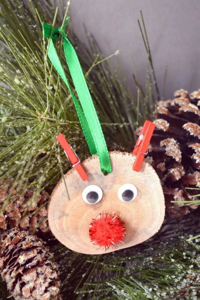 reindeer wood slice ornament