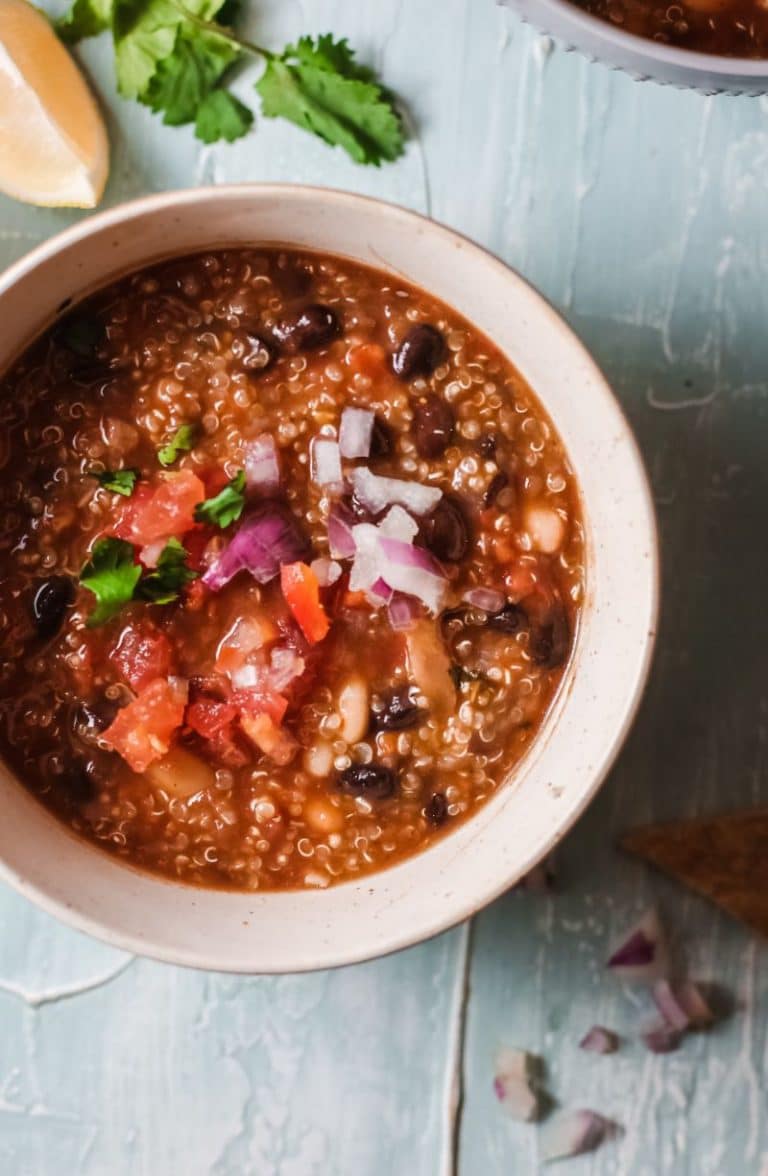 Easy Vegetarian Quinoa Chili - Glue Sticks and Gumdrops