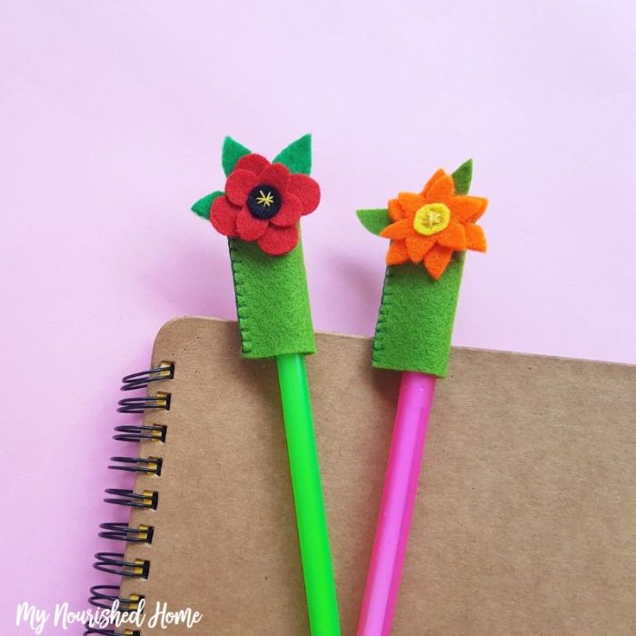 pretty flower pencil toppers