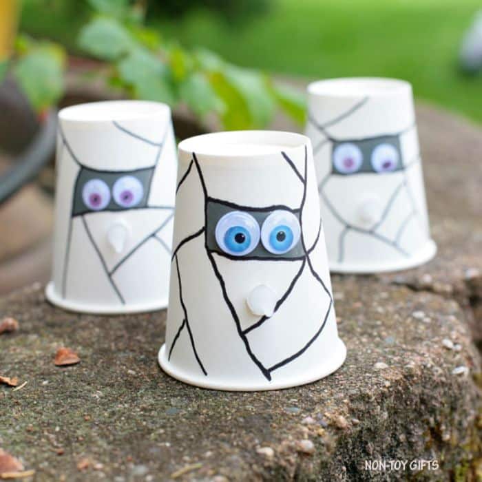 light up paper cup mummies