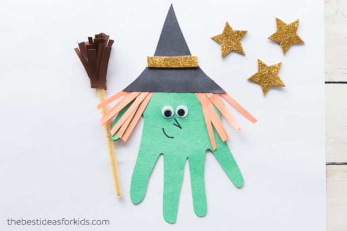 handprint witch by The Best Ideas for Kids