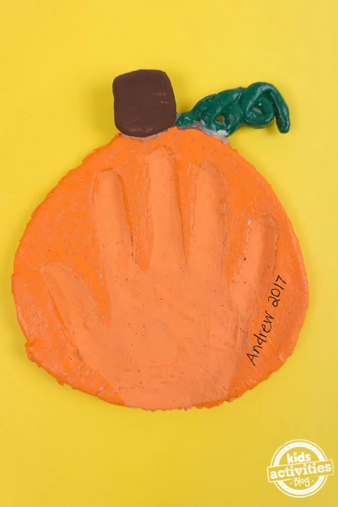 11 Best Halloween Handprint Crafts for Kids to Make