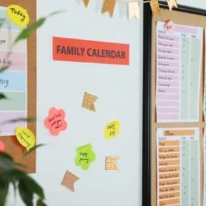 use a family calendar to stay organized