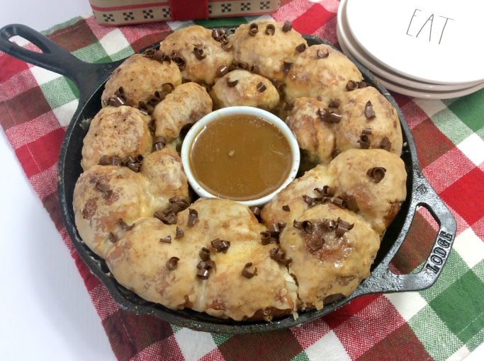 yummy eggnog cinnamon rolls for the holidays