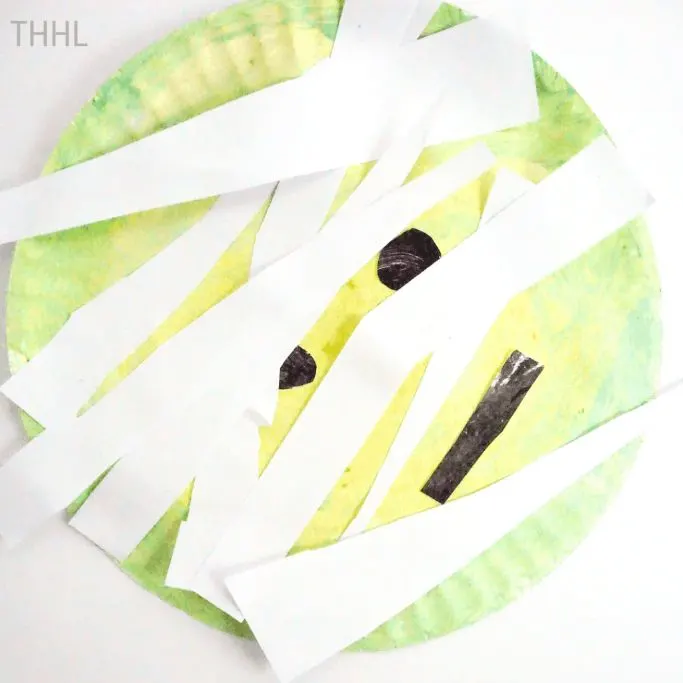 mummy paper plate craft by The Happy Home Life