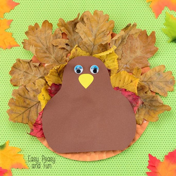 leaf paper plate turkey by Easy Peasy and Fun