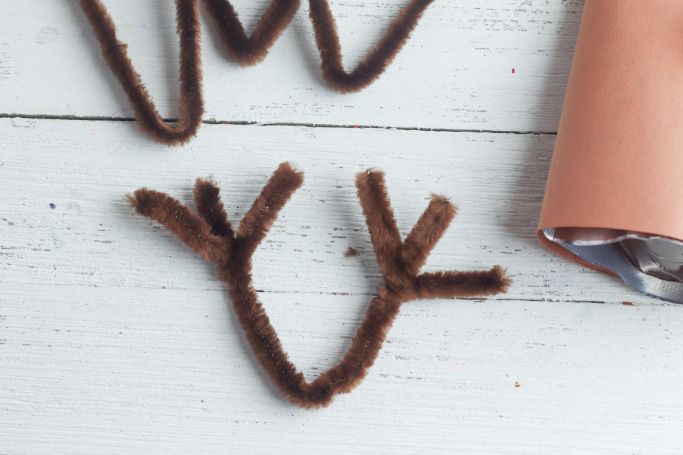 pipe cleaner antlers