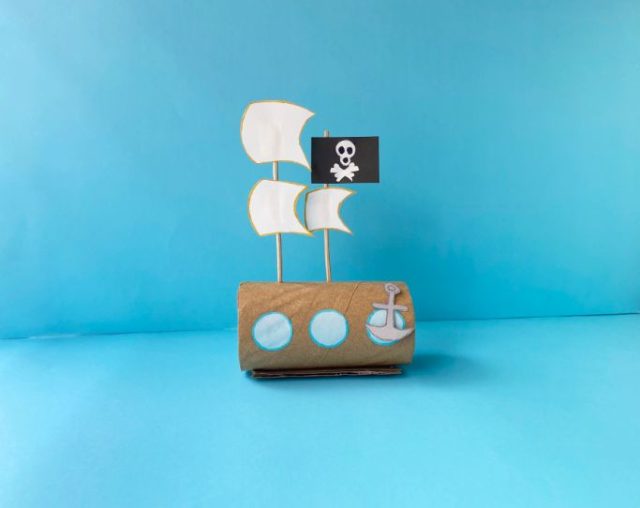 Easy Pirate Ship Craft with an Empty Toilet Paper Roll