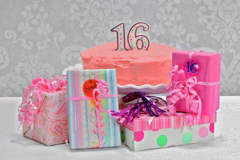 16th birthday gifts and cake