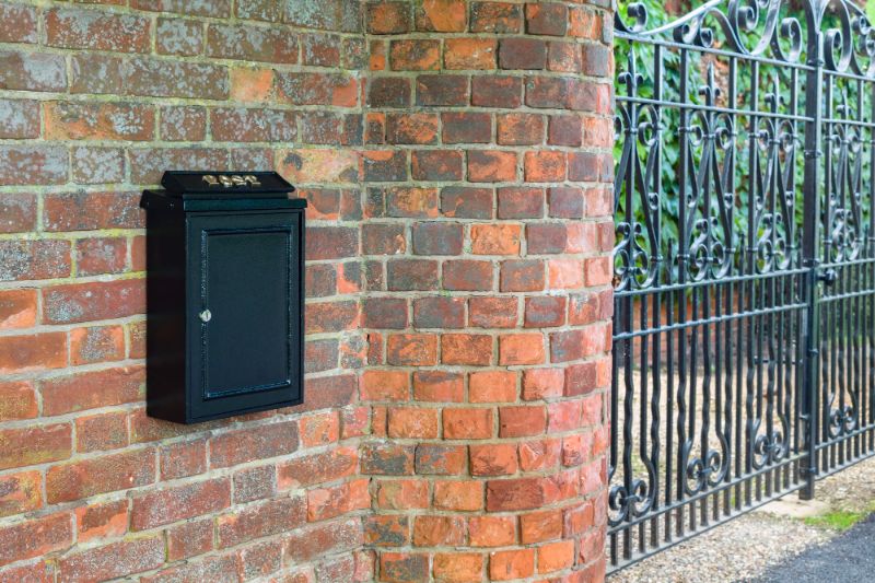 wall mounted letter box