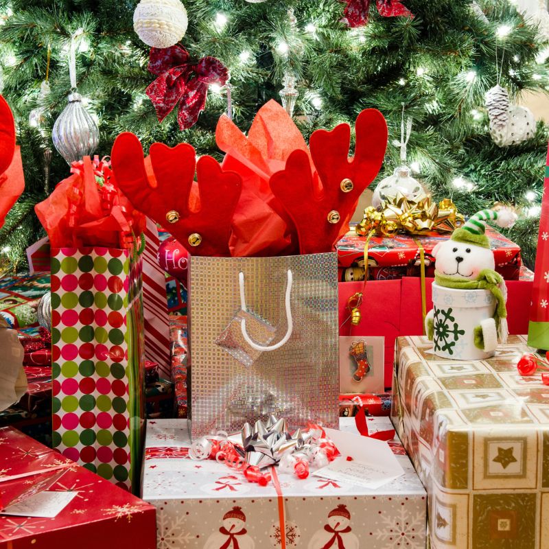 How to Plan Delightful Holiday Surprises for Family and Friends
