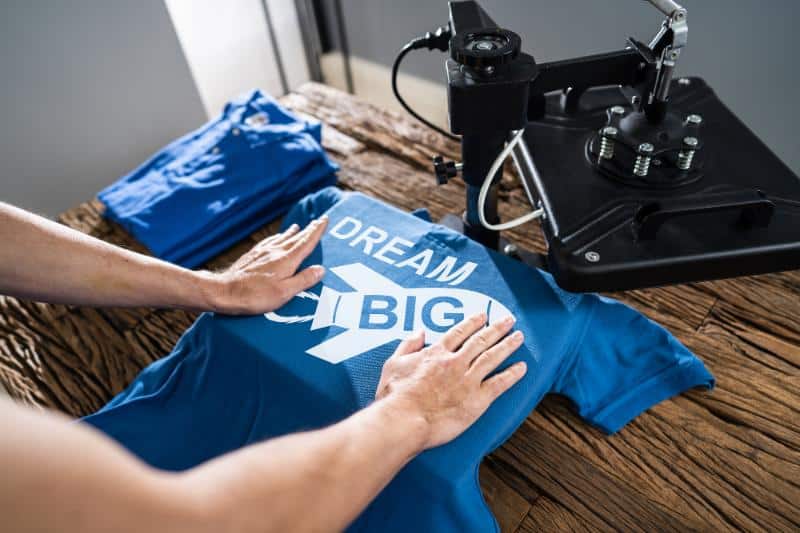 printed t-shirt that reads "dream big"