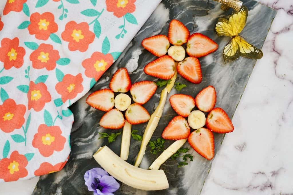 cute flower snack made with fruit