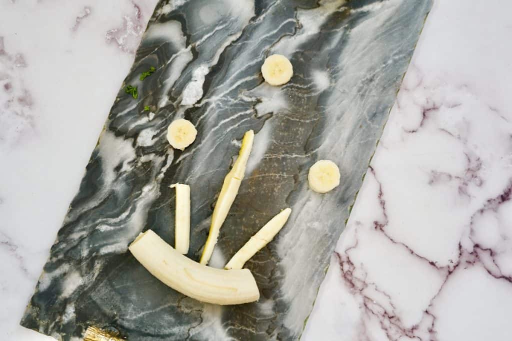 banana pieces on serving tray