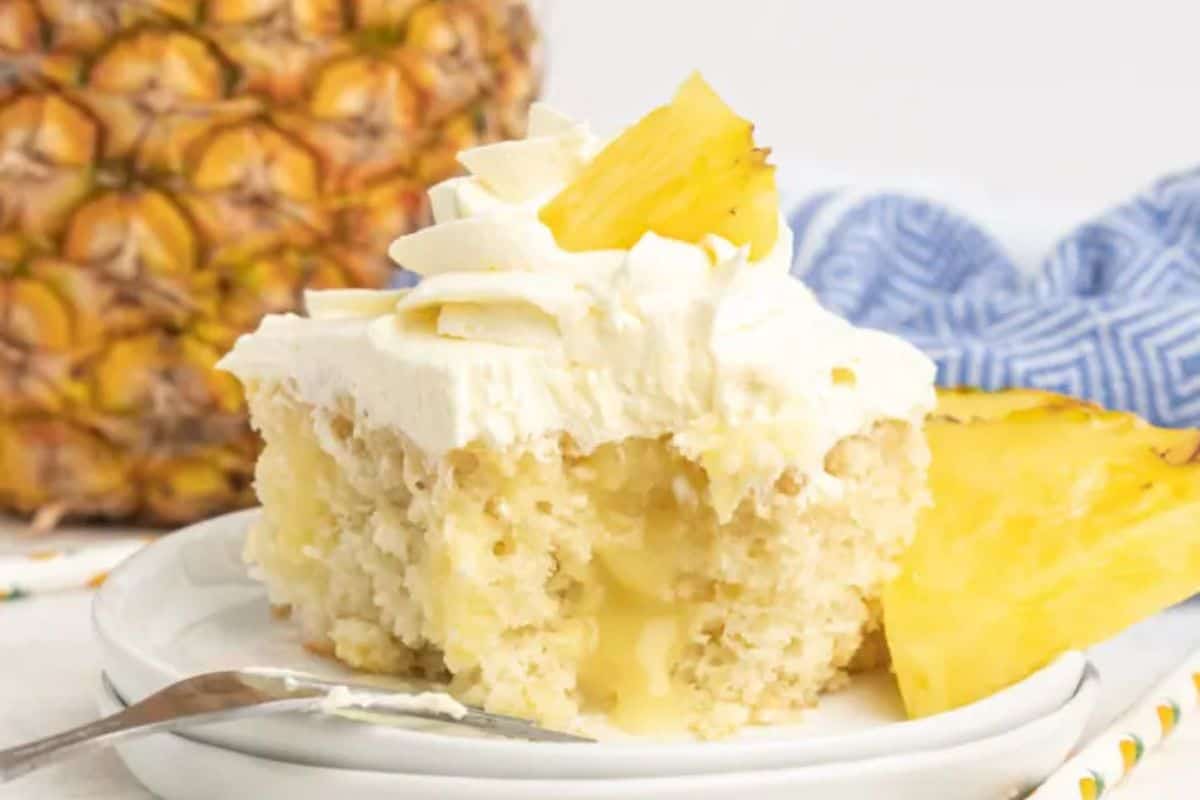 pineapple poke cake