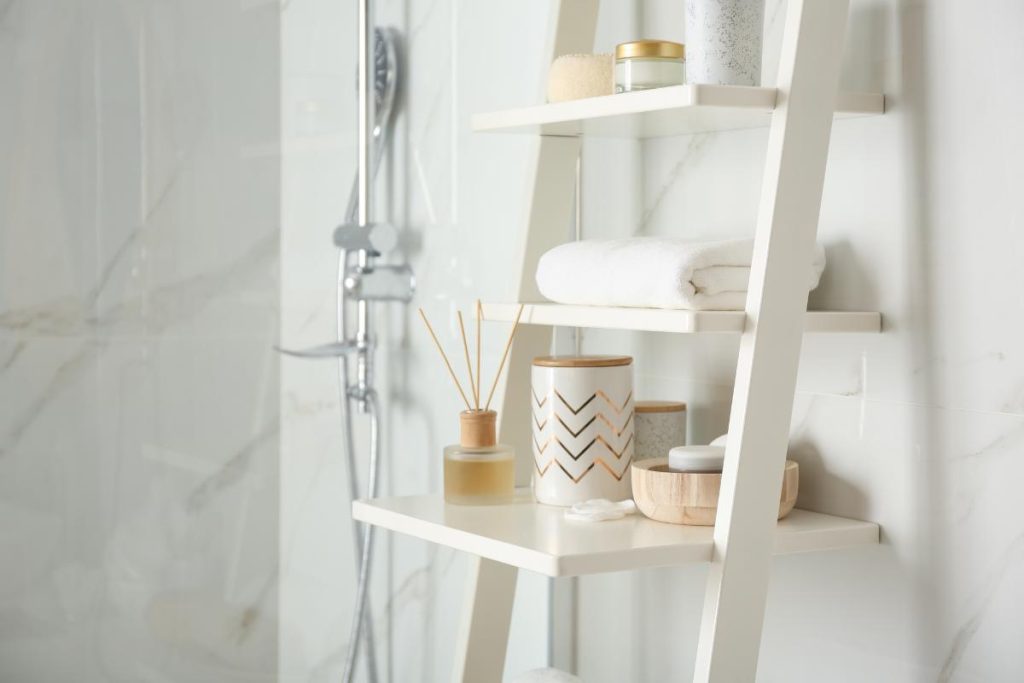 ladder shelving in bathroom