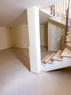 stairs down to basement