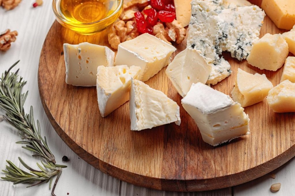 cheeses with nuts and honey