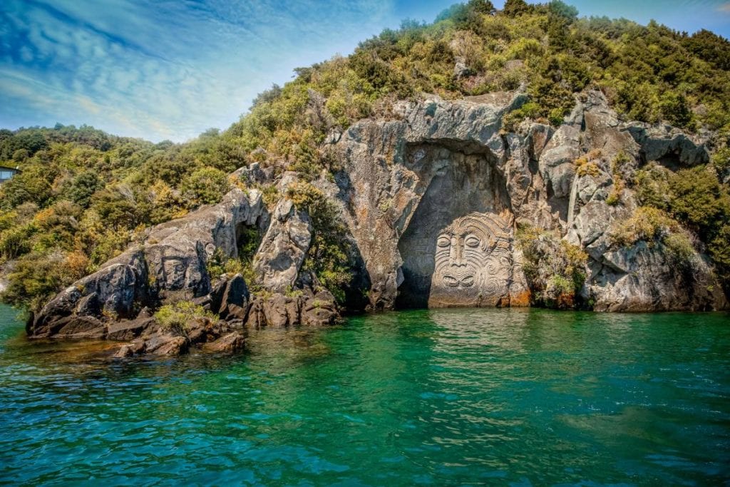 rock carving at lake taupo