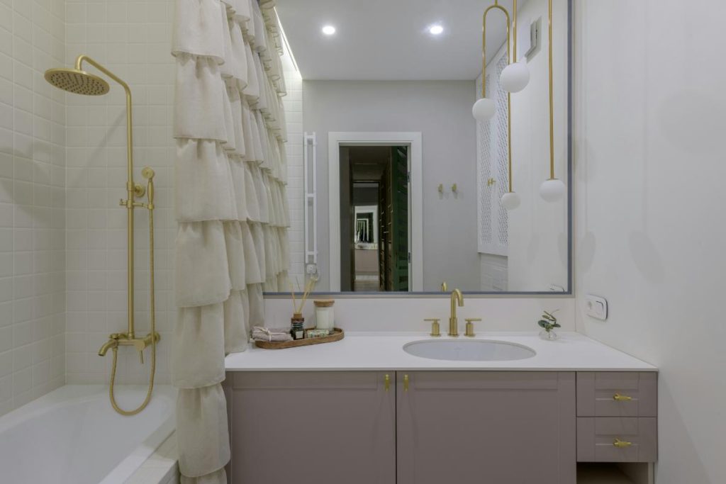 small bathroom with simple, neutral decor