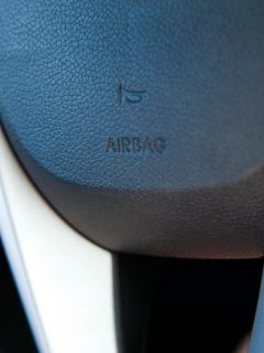 airbag symbol on steering wheel