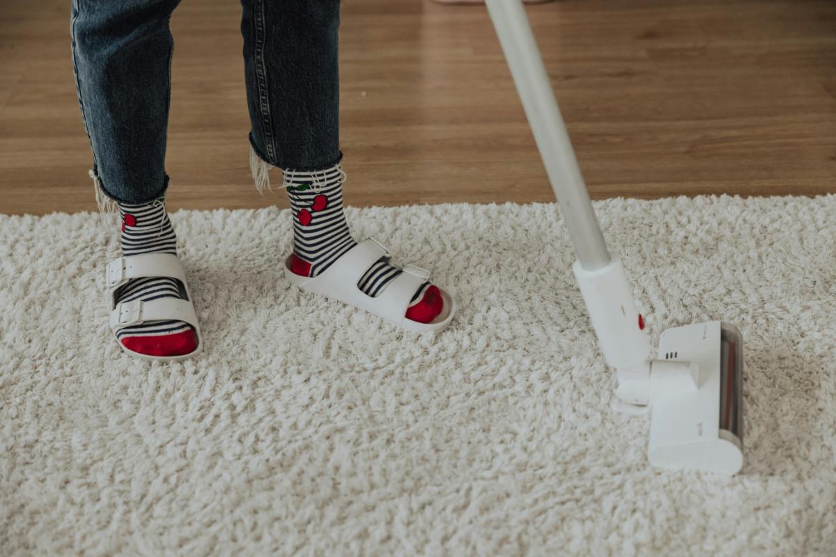 8 Steps to Keep Your Rugs Clean and Beautiful