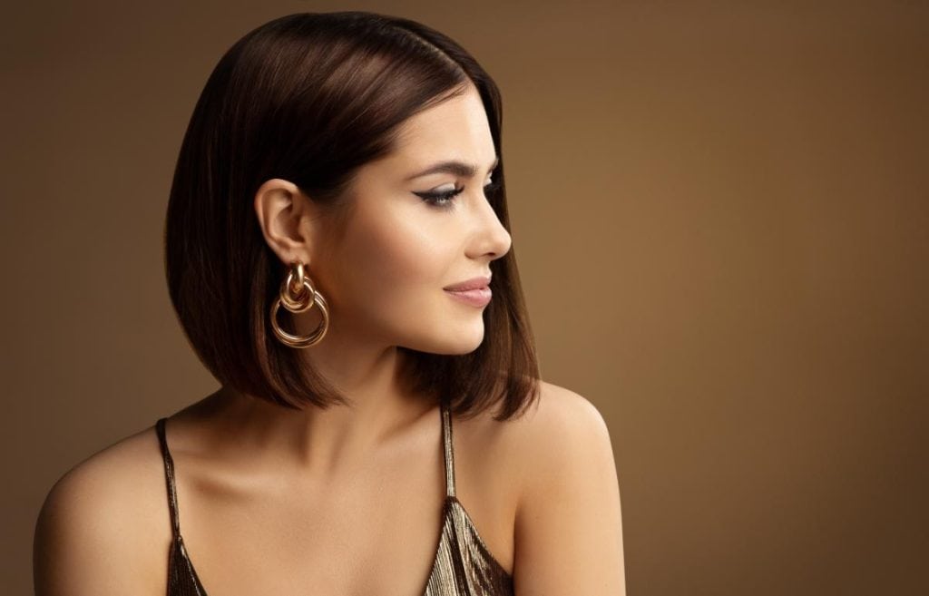 brunette woman with a bob