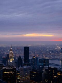 nyc skyline at dusk